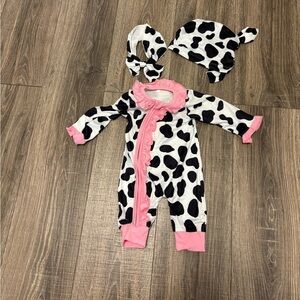 Baby Girl Cow Print One Piece Outfit Size 0-6 Months NWOT